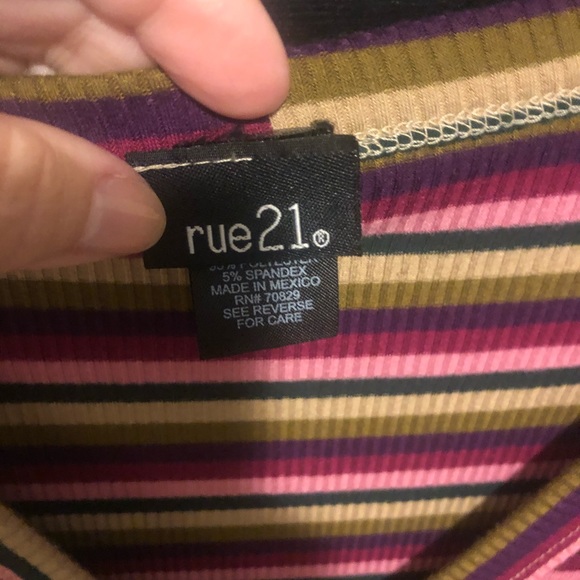 Strip button up shirt with knot/tie at bottom - Picture 4 of 4